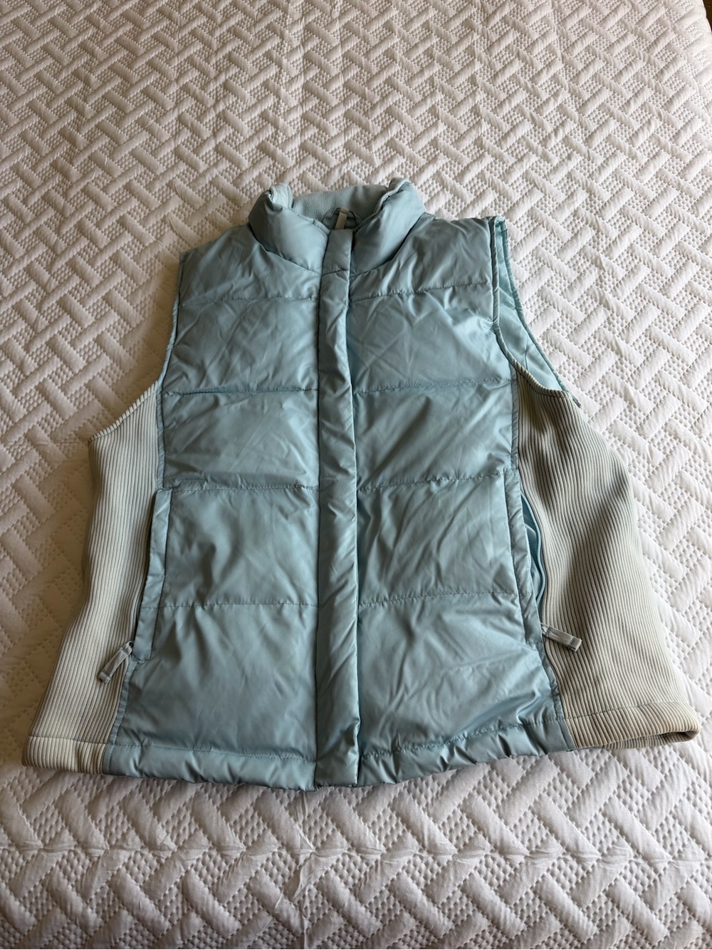 Vintage Gap Light Blue Puffer Vest Size Women Large - No flaws